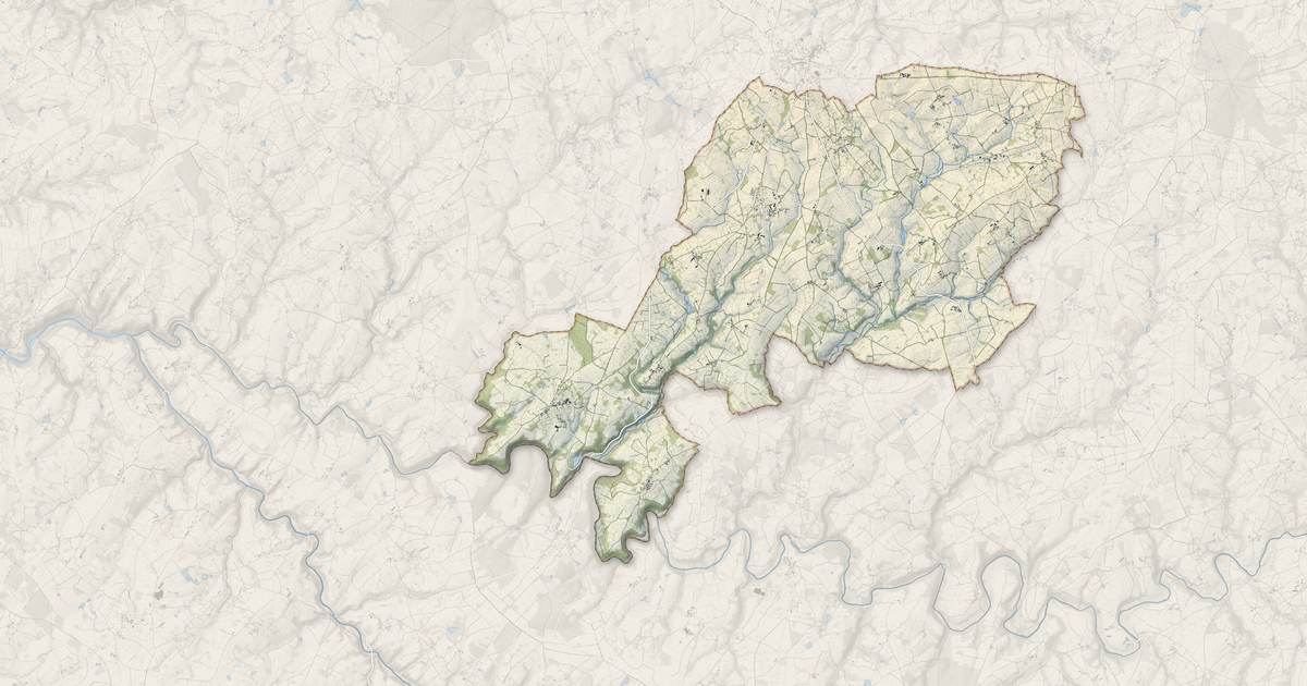 Portrait cartographique de Lourdoueix-Saint-Pierre : relief, eau, forêts, bâti et voies, calculés à partir des données de l'IGN