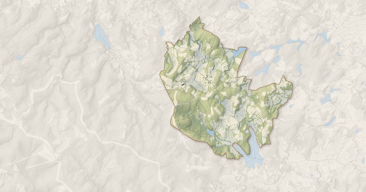 Portrait cartographique de Malleret : relief, eau, forêts, bâti et voies, calculés à partir des données de l'IGN