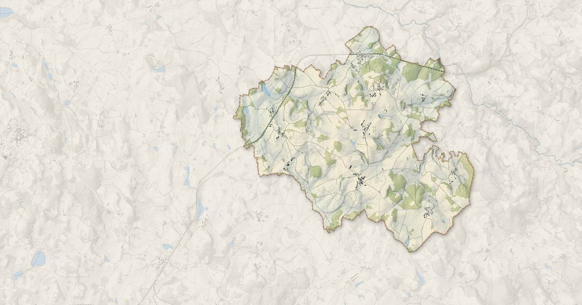 Portrait cartographique de Montaigut-le-Blanc : relief, eau, forêts, bâti et voies, calculés à partir des données de l'IGN
