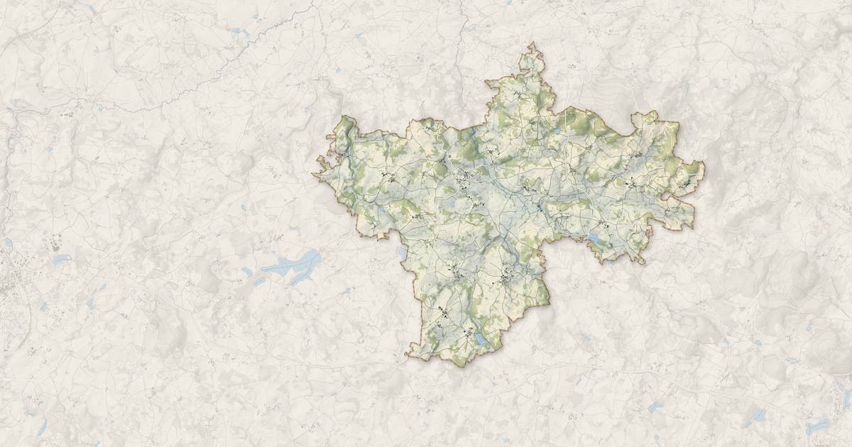 Portrait cartographique de Naillat : relief, eau, forêts, bâti et voies, calculés à partir des données de l'IGN