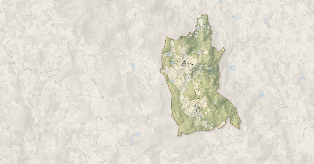 Portrait cartographique de Peyrabout : relief, eau, forêts, bâti et voies, calculés à partir des données de l'IGN