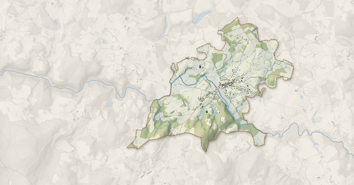 Portrait cartographique de Pontarion : relief, eau, forêts, bâti et voies, calculés à partir des données de l'IGN