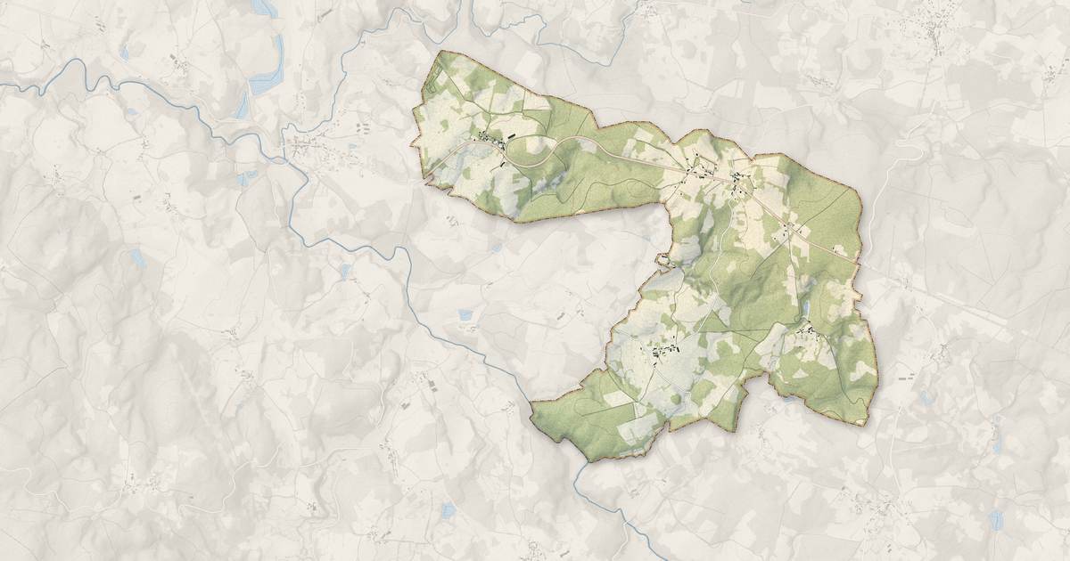 Portrait cartographique de La Pouge : relief, eau, forêts, bâti et voies, calculés à partir des données de l'IGN