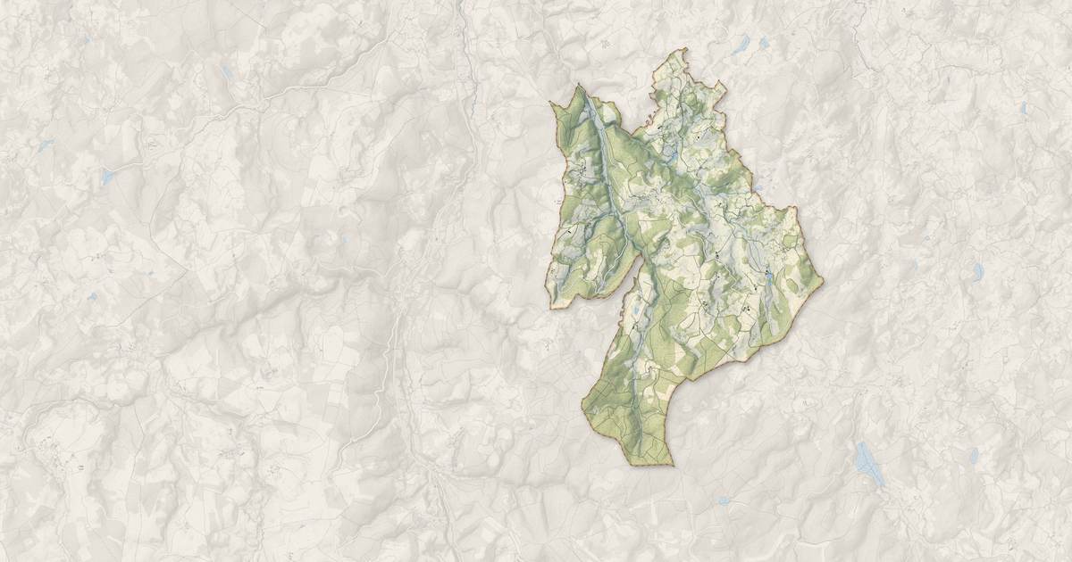 Portrait cartographique de Poussanges : relief, eau, forêts, bâti et voies, calculés à partir des données de l'IGN