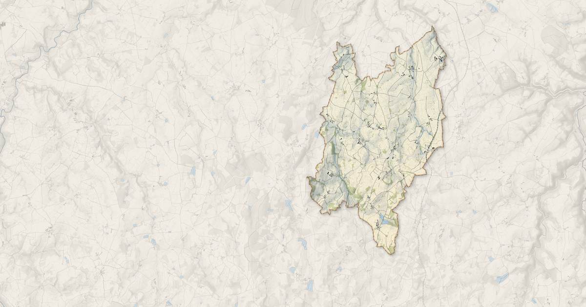 Portrait cartographique de Reterre : relief, eau, forêts, bâti et voies, calculés à partir des données de l'IGN