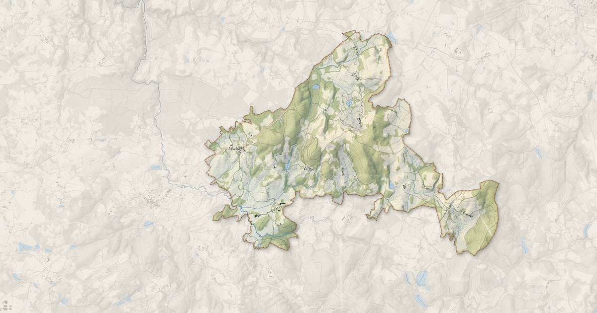 Portrait cartographique de Saint-Amand-Jartoudeix : relief, eau, forêts, bâti et voies, calculés à partir des données de l'IGN