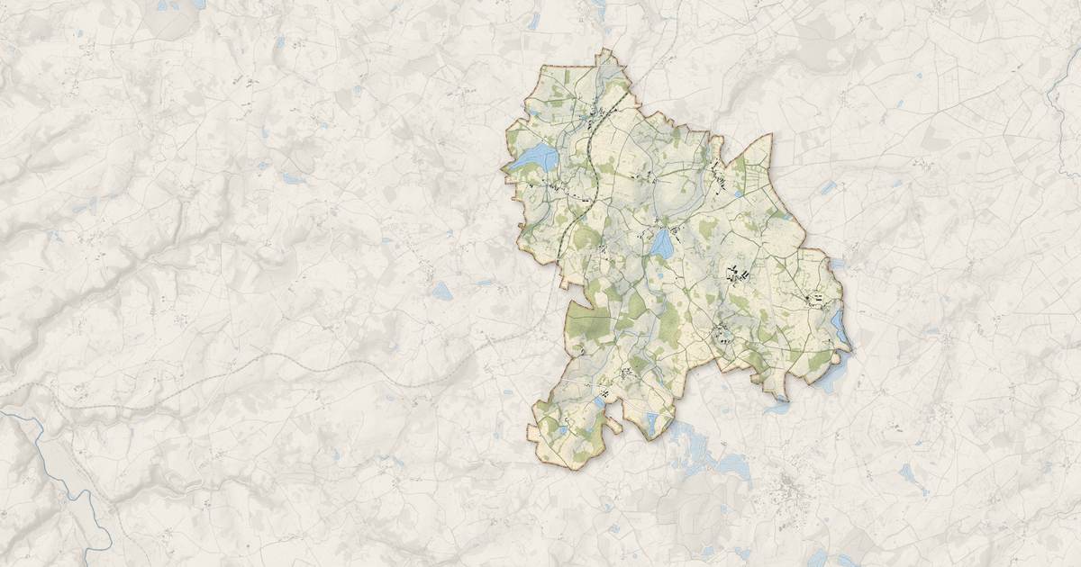 Portrait cartographique de Saint-Dizier-la-Tour : relief, eau, forêts, bâti et voies, calculés à partir des données de l'IGN