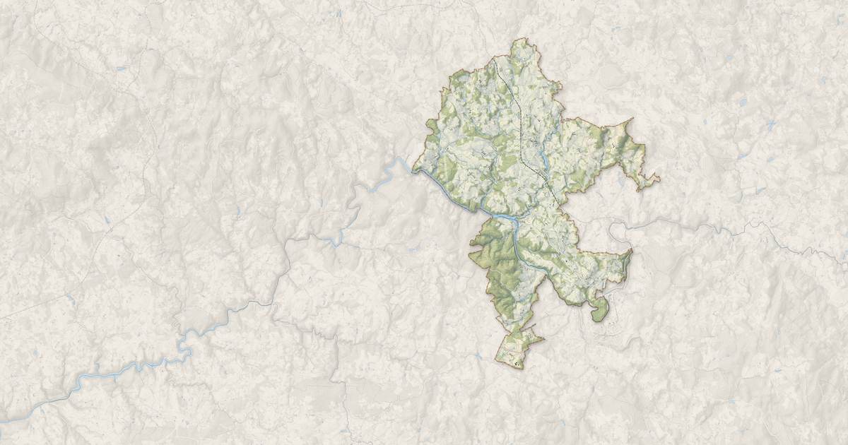 Portrait cartographique de Saint-Dizier-Masbaraud : relief, eau, forêts, bâti et voies, calculés à partir des données de l'IGN