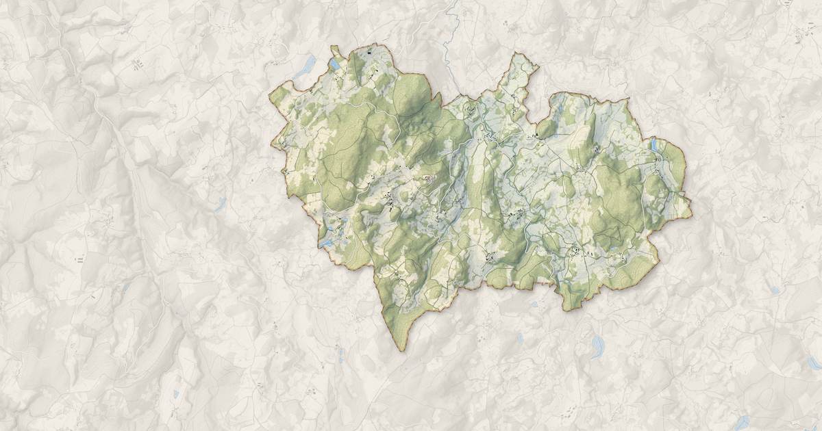 Portrait cartographique de Saint-Georges-Nigremont : relief, eau, forêts, bâti et voies, calculés à partir des données de l'IGN