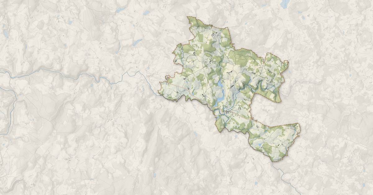 Portrait cartographique de Saint-Hilaire-le-Château : relief, eau, forêts, bâti et voies, calculés à partir des données de l'IGN