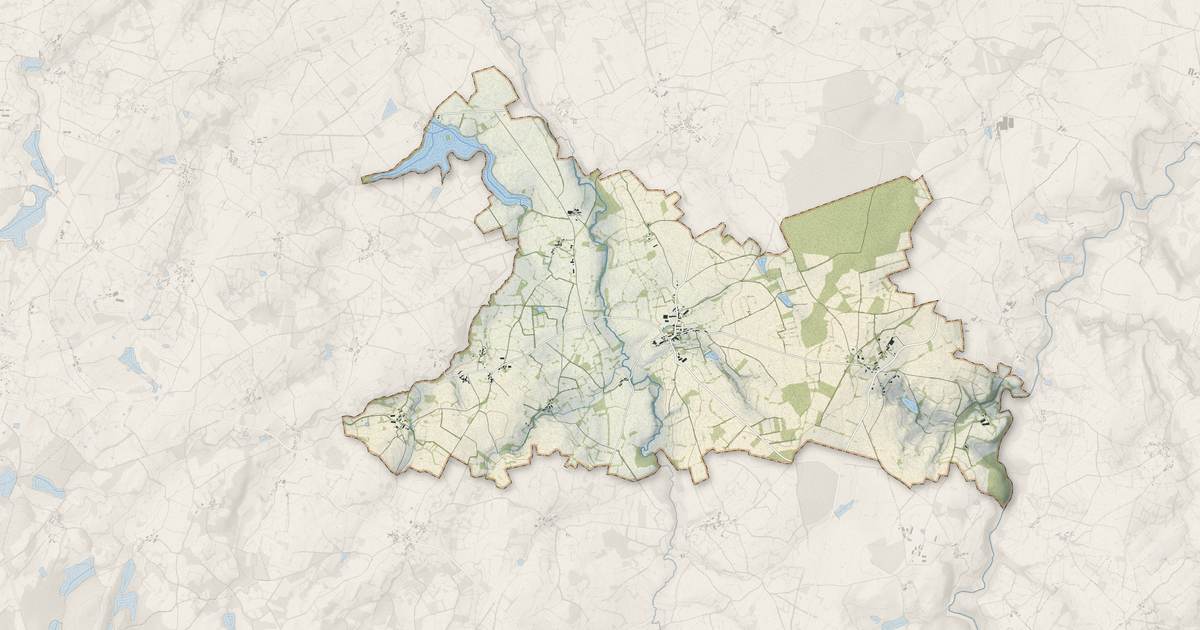 Portrait cartographique de Saint-Julien-le-Châtel : relief, eau, forêts, bâti et voies, calculés à partir des données de l'IGN