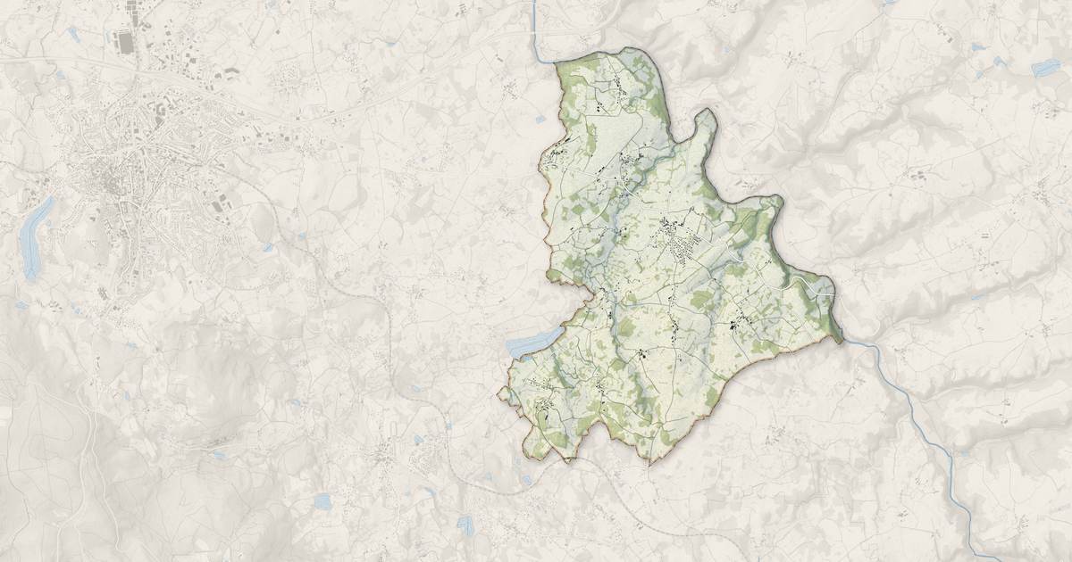 Portrait cartographique de Saint-Laurent : relief, eau, forêts, bâti et voies, calculés à partir des données de l'IGN