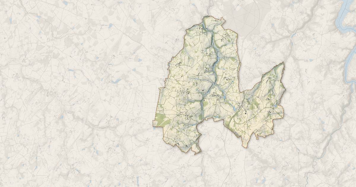 Portrait cartographique de Saint-Sébastien : relief, eau, forêts, bâti et voies, calculés à partir des données de l'IGN