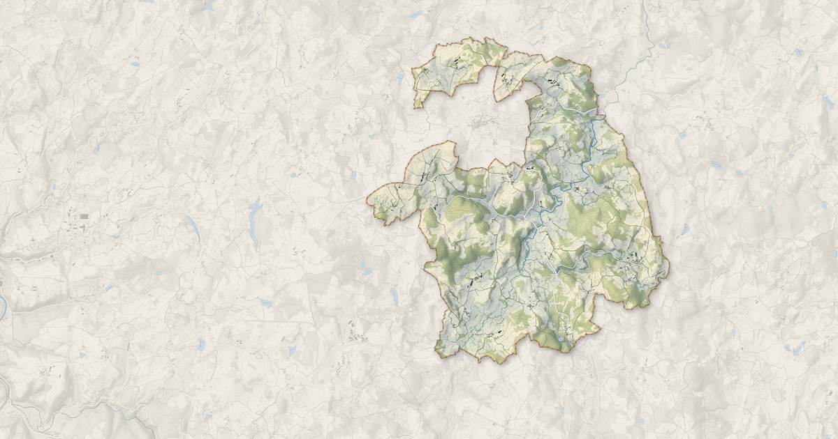 Portrait cartographique de Saint-Silvain-Bellegarde : relief, eau, forêts, bâti et voies, calculés à partir des données de l'IGN