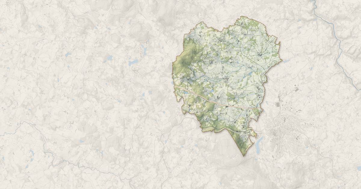 Portrait cartographique de Saint-Sulpice-le-Guérétois : relief, eau, forêts, bâti et voies, calculés à partir des données de l'IGN