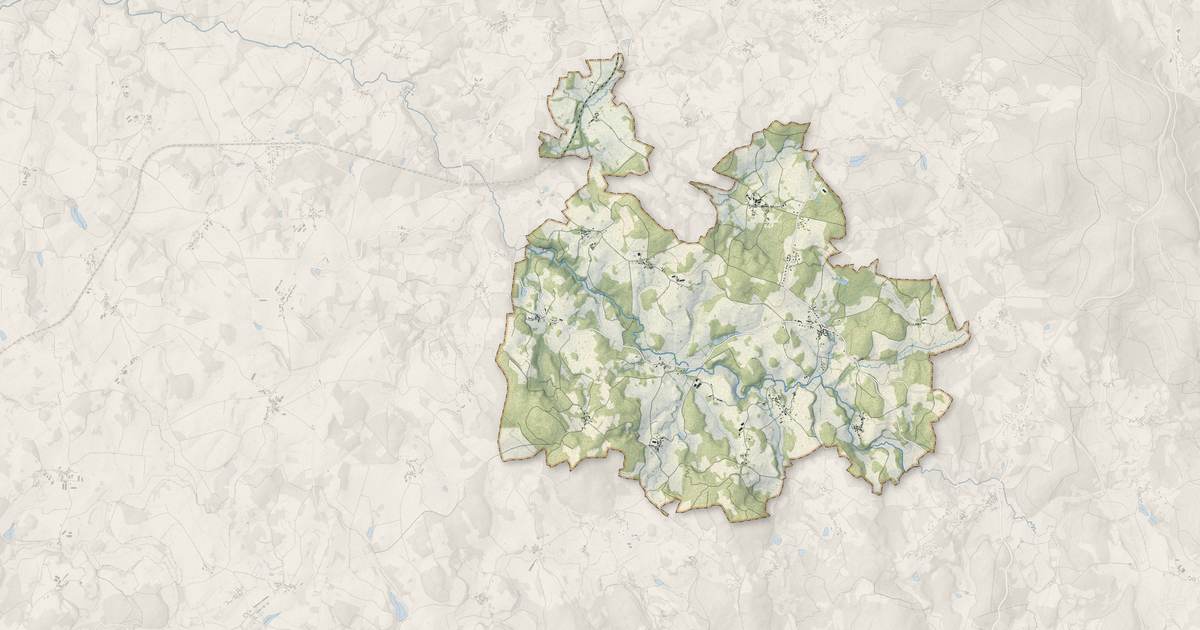 Portrait cartographique de Saint-Victor-en-Marche : relief, eau, forêts, bâti et voies, calculés à partir des données de l'IGN