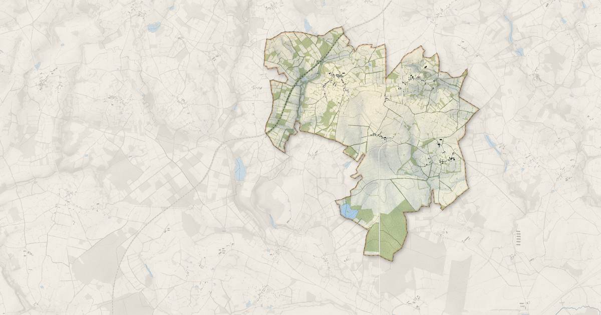 Portrait cartographique de Trois-Fonds : relief, eau, forêts, bâti et voies, calculés à partir des données de l'IGN