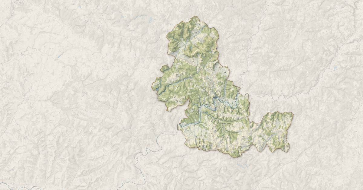 Portrait cartographique de Brantôme en Périgord : relief, eau, forêts, bâti et voies, calculés à partir des données de l'IGN