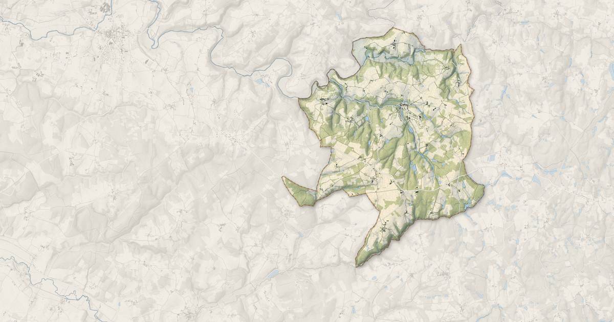 Portrait cartographique de Bussière-Badil : relief, eau, forêts, bâti et voies, calculés à partir des données de l'IGN