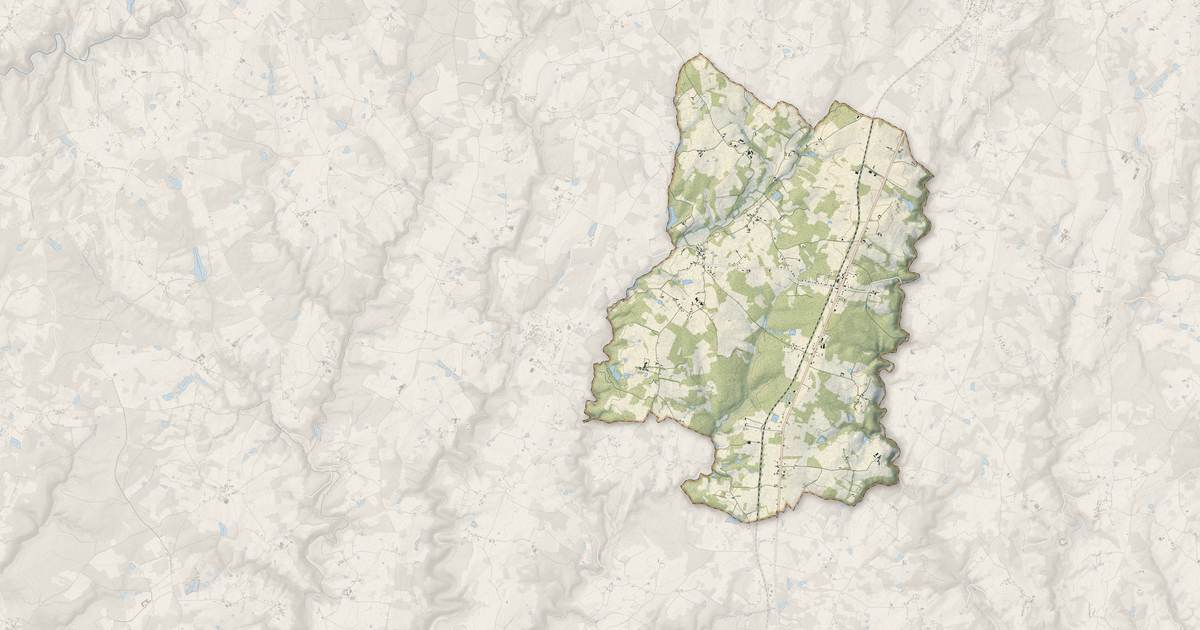 Portrait cartographique de Chalais : relief, eau, forêts, bâti et voies, calculés à partir des données de l'IGN