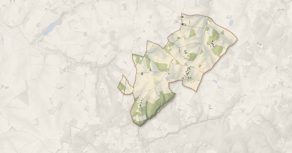 Portrait cartographique de La Chapelle-Montabourlet : relief, eau, forêts, bâti et voies, calculés à partir des données de l'IGN