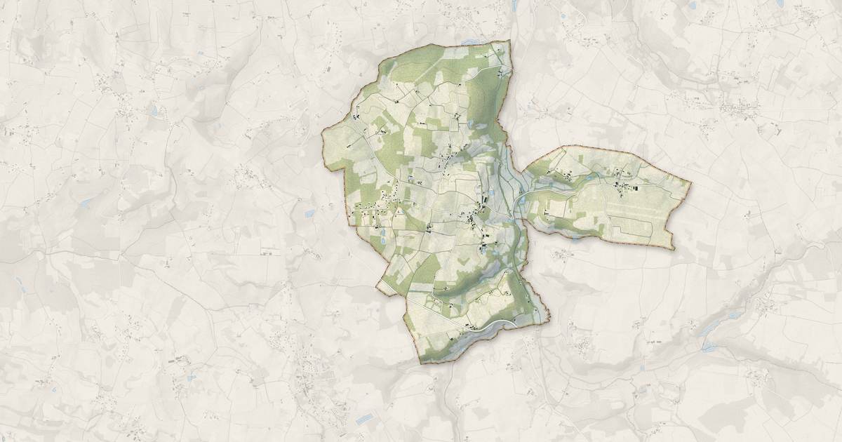 Portrait cartographique de Conne-de-Labarde : relief, eau, forêts, bâti et voies, calculés à partir des données de l'IGN