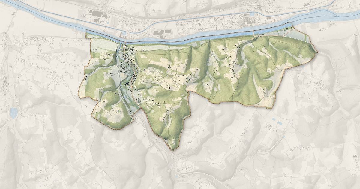 Portrait cartographique de Couze-et-Saint-Front : relief, eau, forêts, bâti et voies, calculés à partir des données de l'IGN