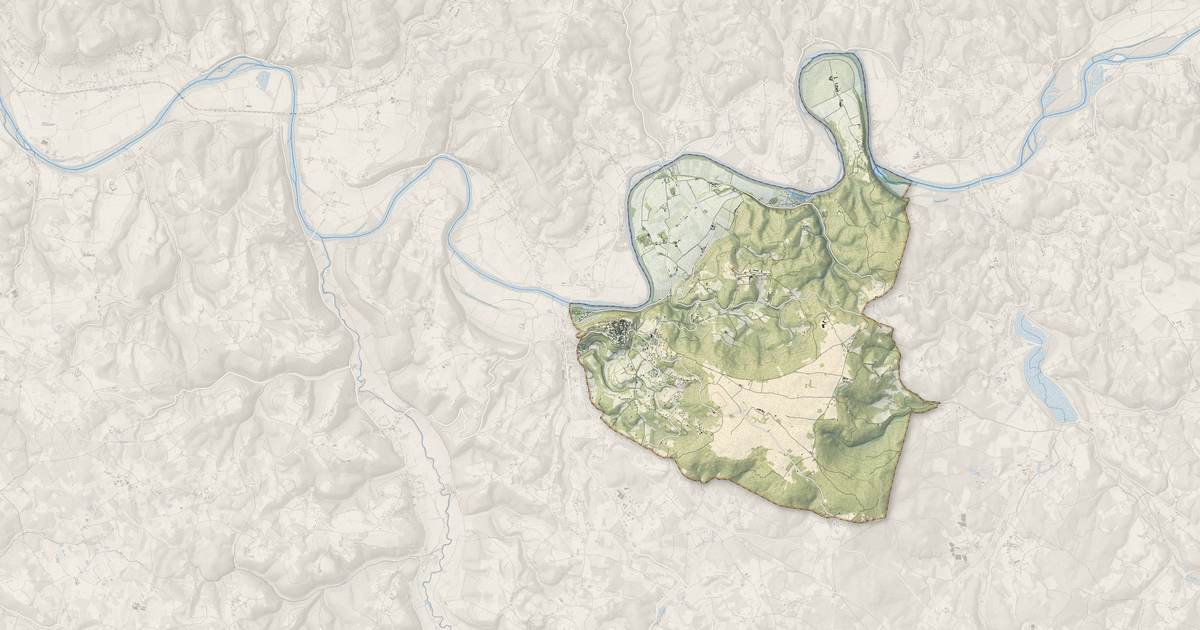 Portrait cartographique de Domme : relief, eau, forêts, bâti et voies, calculés à partir des données de l'IGN