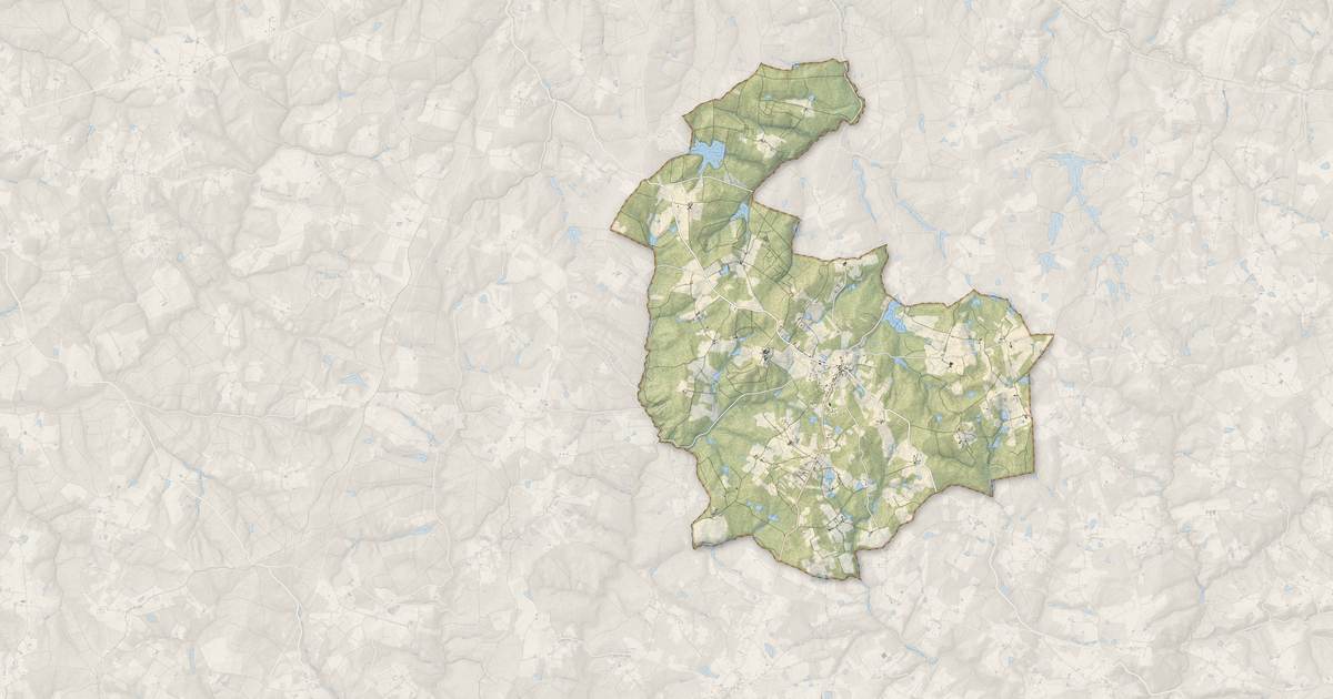 Portrait cartographique de Échourgnac : relief, eau, forêts, bâti et voies, calculés à partir des données de l'IGN