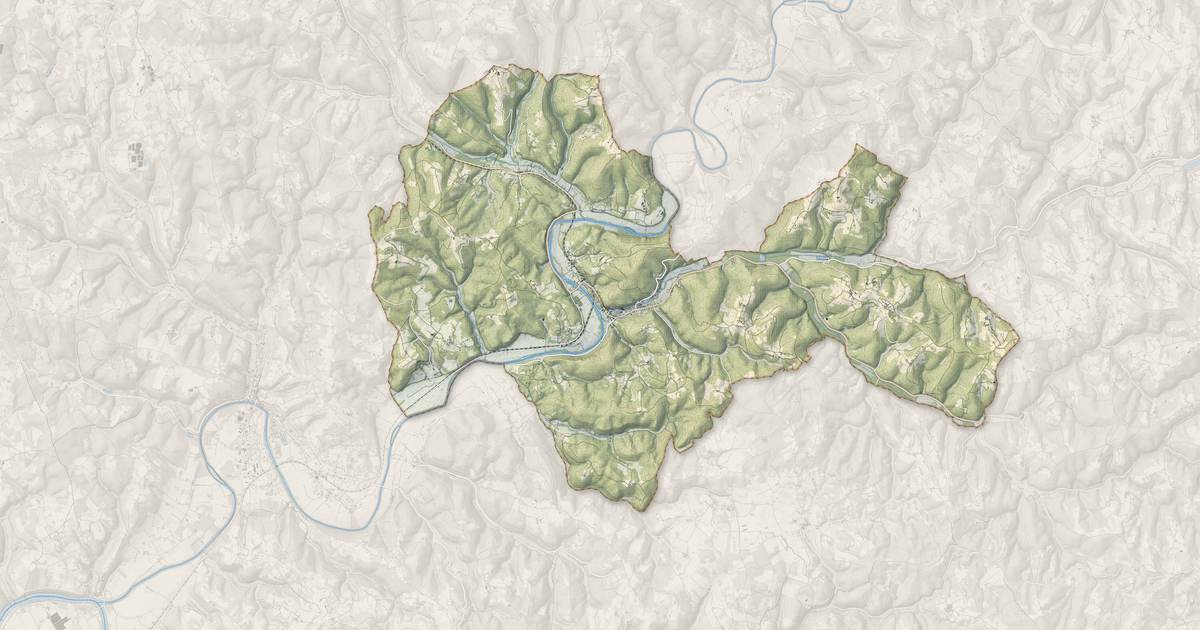 Portrait cartographique de Les Eyzies : relief, eau, forêts, bâti et voies, calculés à partir des données de l'IGN