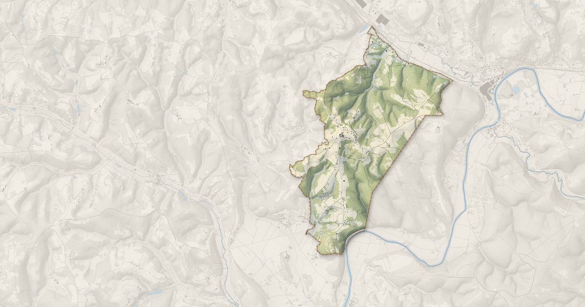 Portrait cartographique de Les Farges : relief, eau, forêts, bâti et voies, calculés à partir des données de l'IGN