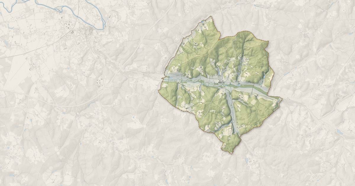 Portrait cartographique de Issac : relief, eau, forêts, bâti et voies, calculés à partir des données de l'IGN