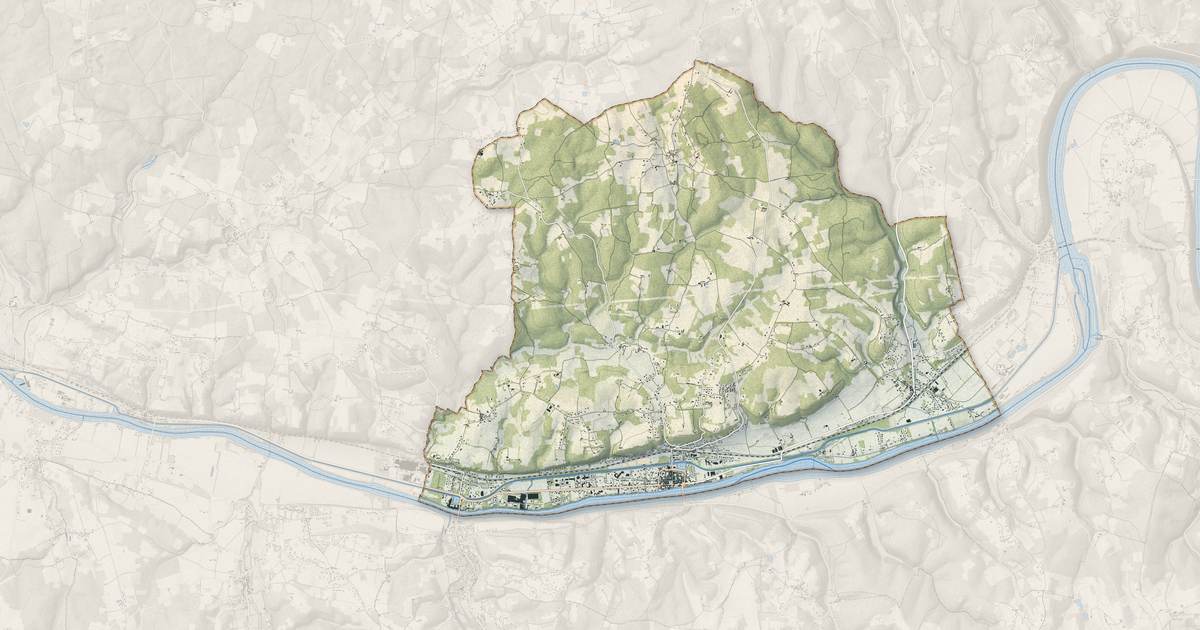 Portrait cartographique de Lalinde : relief, eau, forêts, bâti et voies, calculés à partir des données de l'IGN