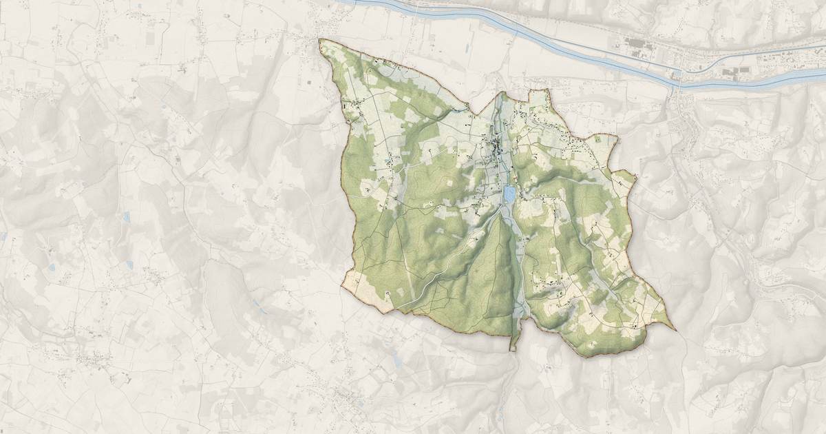 Portrait cartographique de Lanquais : relief, eau, forêts, bâti et voies, calculés à partir des données de l'IGN