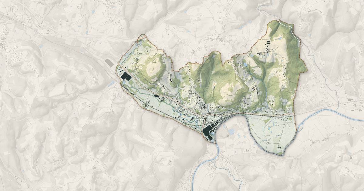 Portrait cartographique de Le Lardin-Saint-Lazare : relief, eau, forêts, bâti et voies, calculés à partir des données de l'IGN