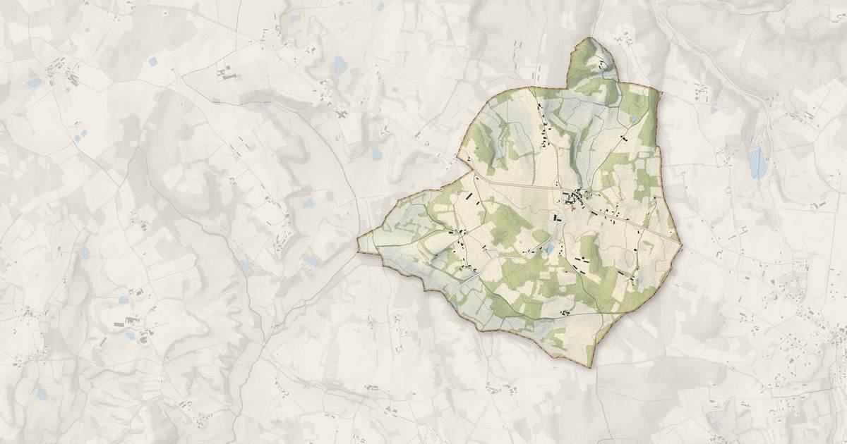 Portrait cartographique de Lavalade : relief, eau, forêts, bâti et voies, calculés à partir des données de l'IGN