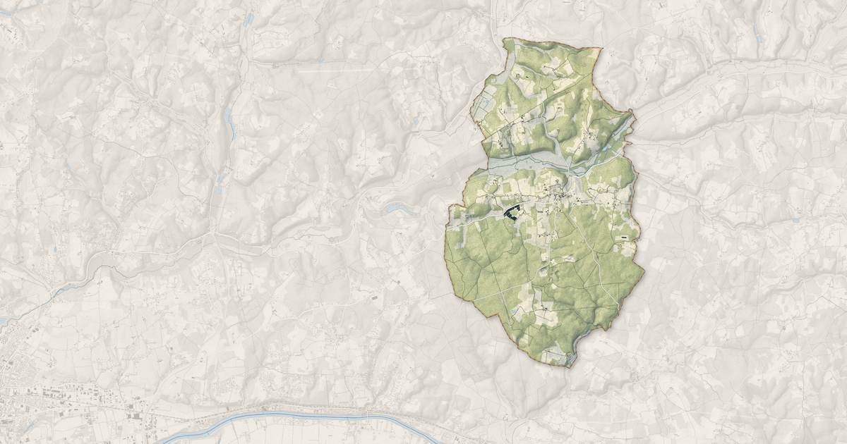 Portrait cartographique de Liorac-sur-Louyre : relief, eau, forêts, bâti et voies, calculés à partir des données de l'IGN