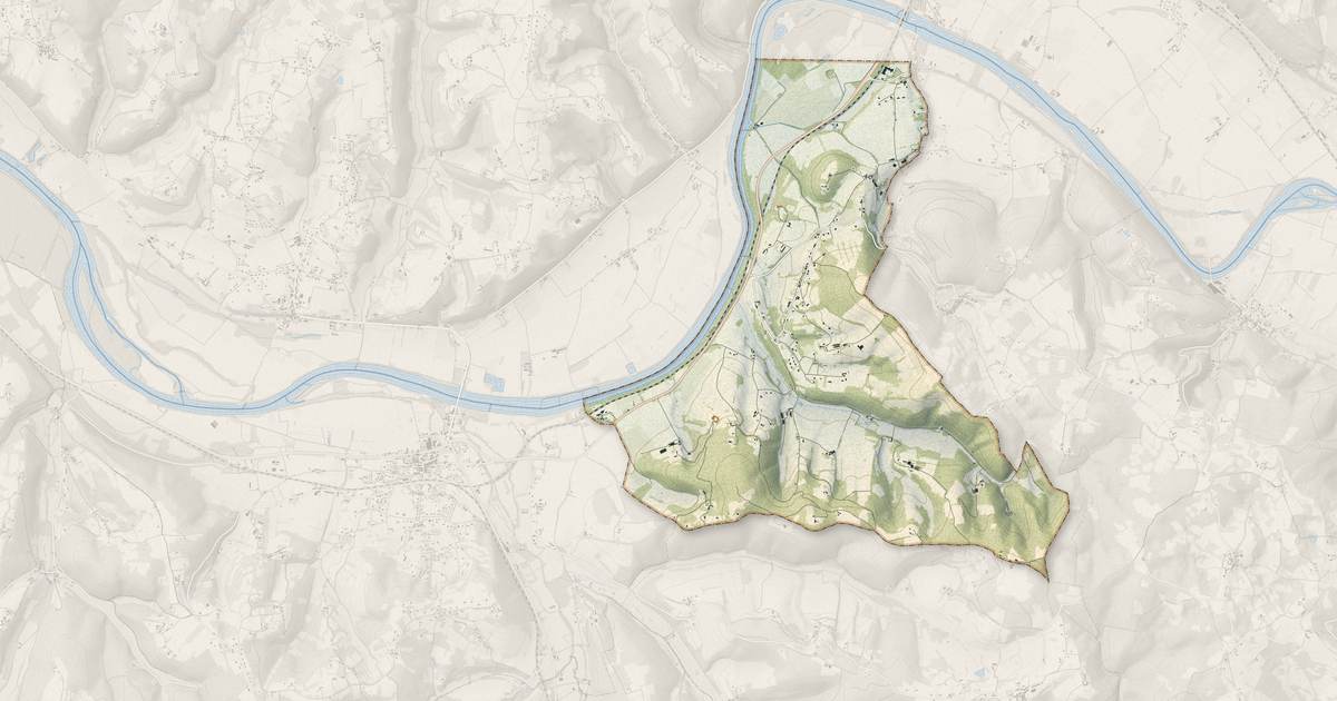 Portrait cartographique de Marnac : relief, eau, forêts, bâti et voies, calculés à partir des données de l'IGN