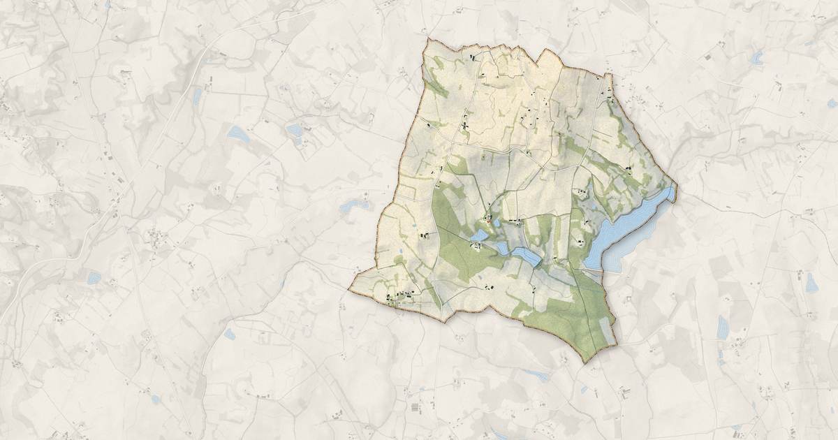 Portrait cartographique de Monmarvès : relief, eau, forêts, bâti et voies, calculés à partir des données de l'IGN