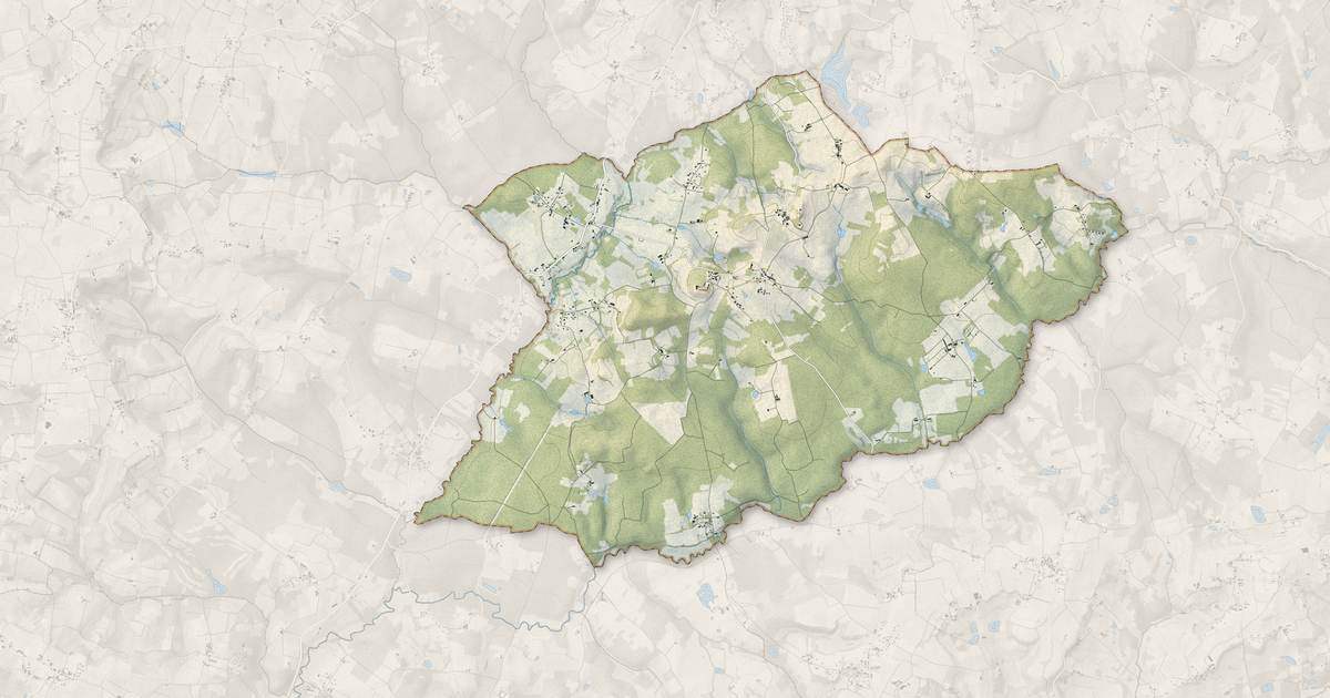 Portrait cartographique de Montpeyroux : relief, eau, forêts, bâti et voies, calculés à partir des données de l'IGN