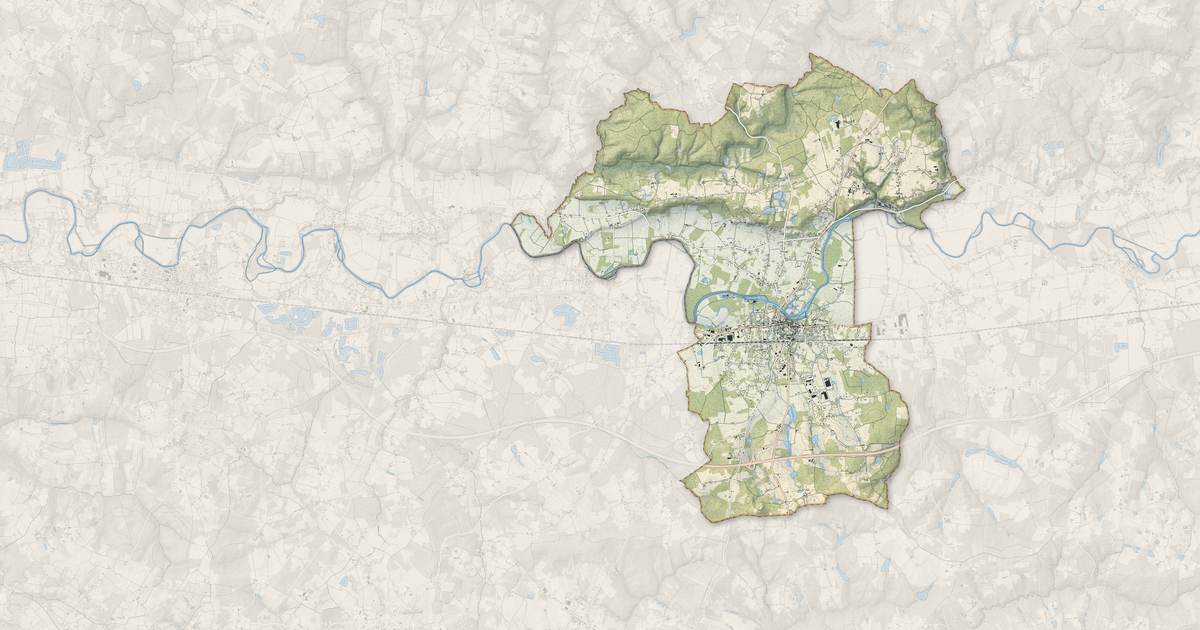 Portrait cartographique de Montpon-Ménestérol : relief, eau, forêts, bâti et voies, calculés à partir des données de l'IGN