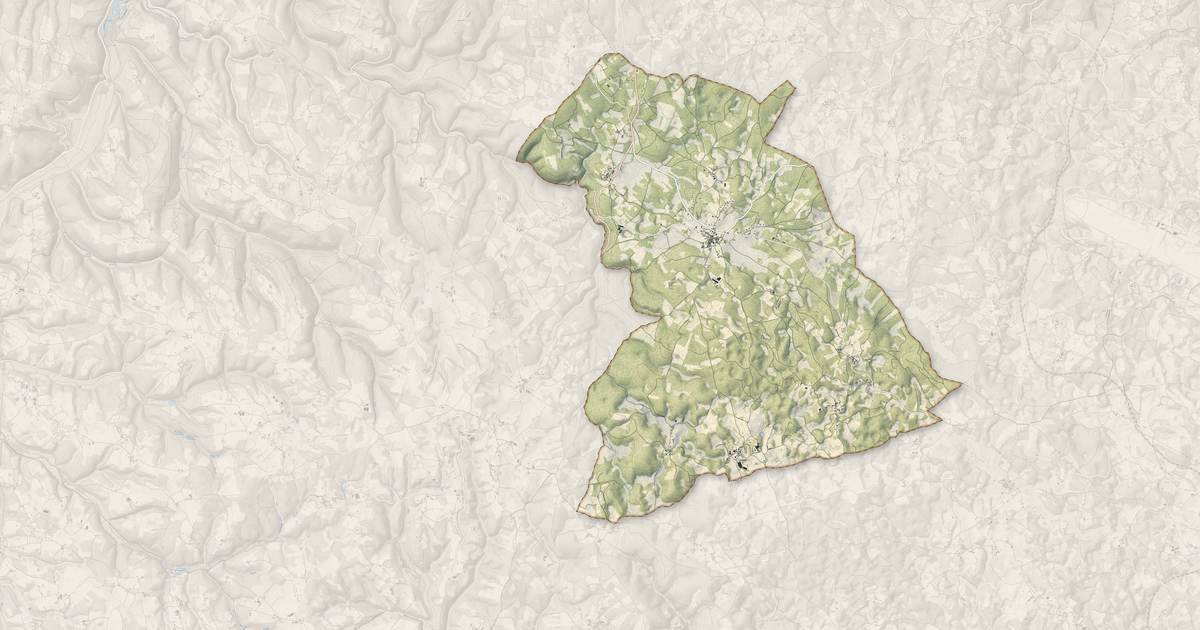 Portrait cartographique de Nadaillac : relief, eau, forêts, bâti et voies, calculés à partir des données de l'IGN