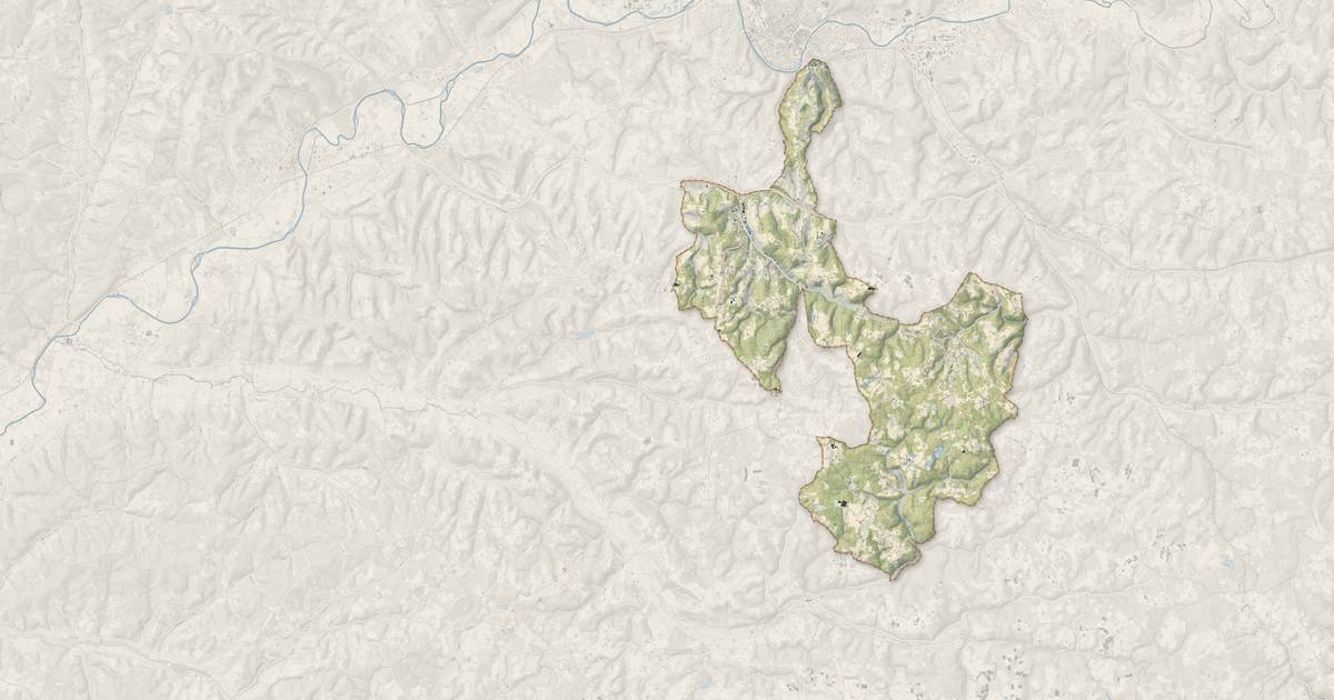 Portrait cartographique de Sanilhac : relief, eau, forêts, bâti et voies, calculés à partir des données de l'IGN