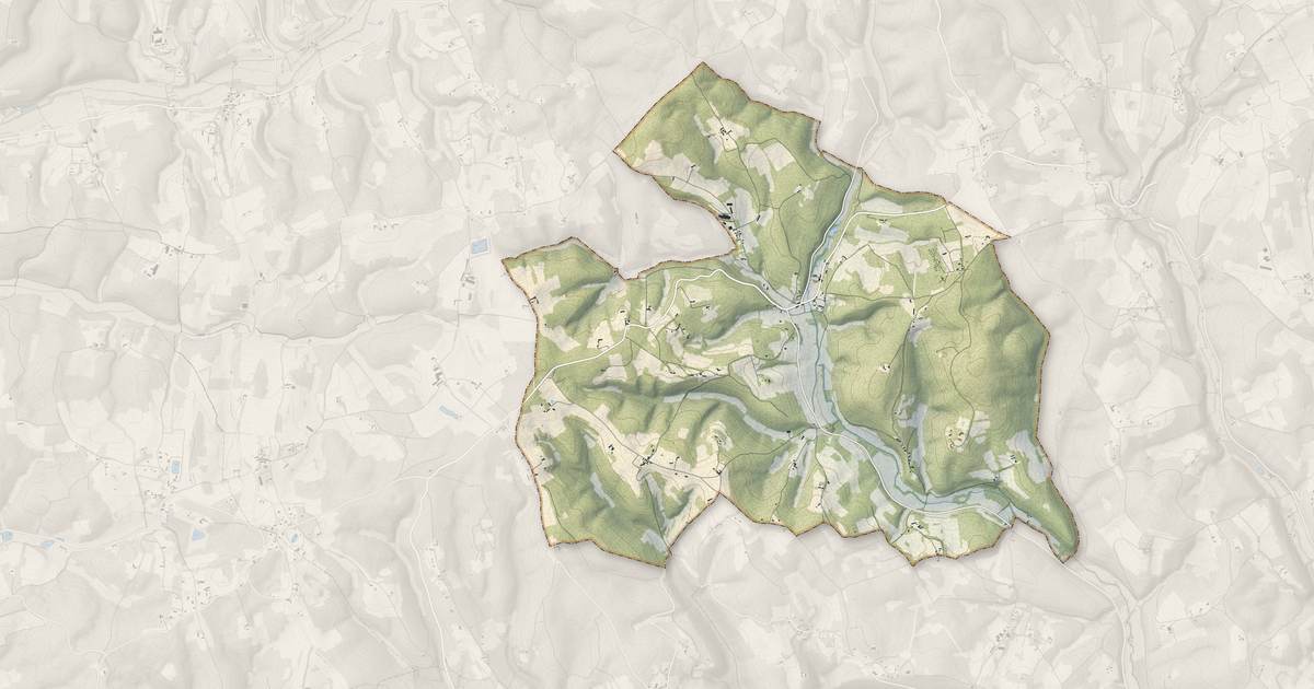 Portrait cartographique de Pezuls : relief, eau, forêts, bâti et voies, calculés à partir des données de l'IGN
