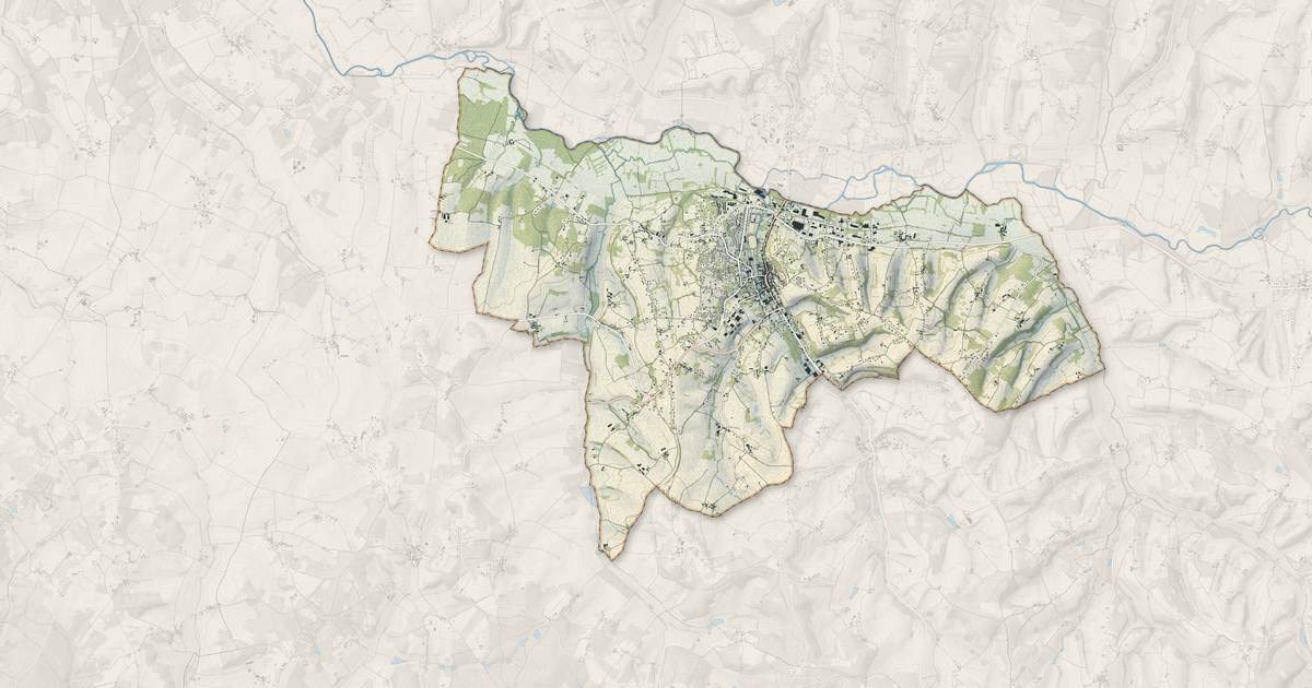 Portrait cartographique de Ribérac : relief, eau, forêts, bâti et voies, calculés à partir des données de l'IGN