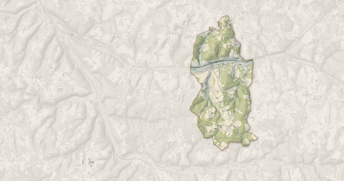 Portrait cartographique de Saint-Crépin-d'Auberoche : relief, eau, forêts, bâti et voies, calculés à partir des données de l'IGN