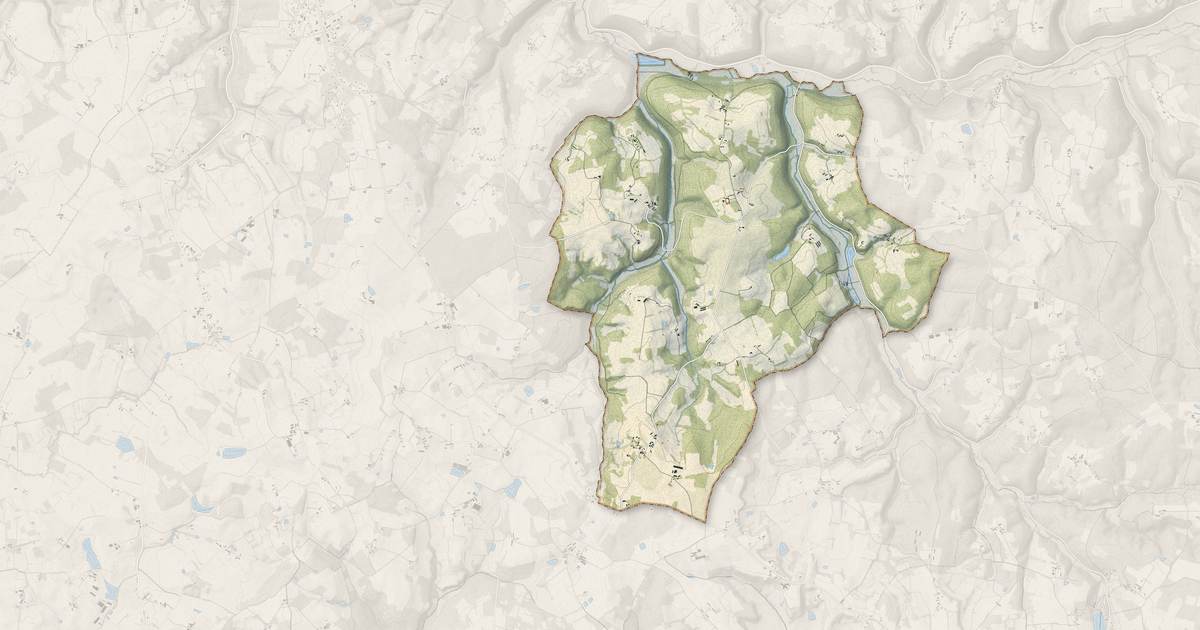 Portrait cartographique de Sainte-Croix : relief, eau, forêts, bâti et voies, calculés à partir des données de l'IGN