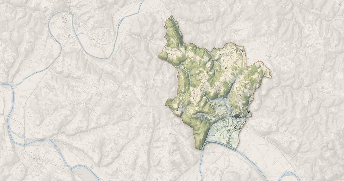 Portrait cartographique de Saint-Cyprien : relief, eau, forêts, bâti et voies, calculés à partir des données de l'IGN