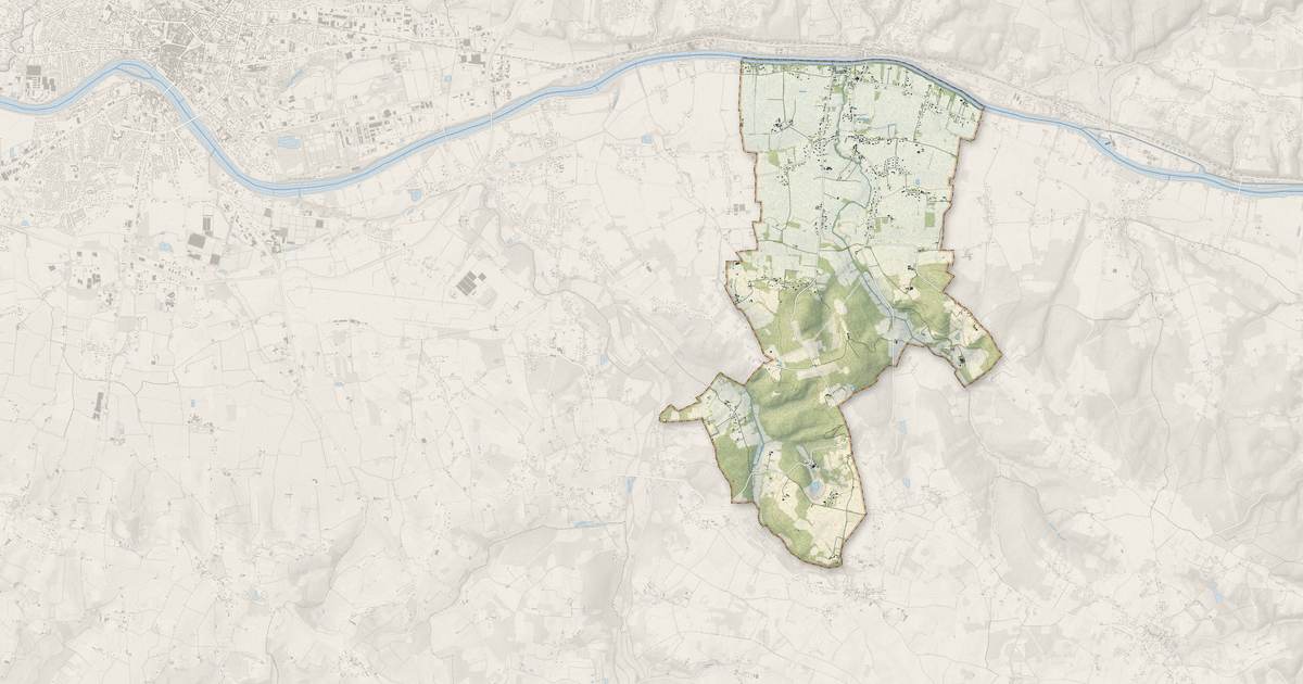 Portrait cartographique de Saint-Germain-et-Mons : relief, eau, forêts, bâti et voies, calculés à partir des données de l'IGN