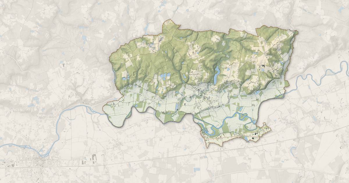Portrait cartographique de Saint-Laurent-des-Hommes : relief, eau, forêts, bâti et voies, calculés à partir des données de l'IGN